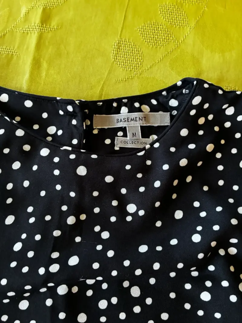 Blusa negra con lunares blancos Basement - 2