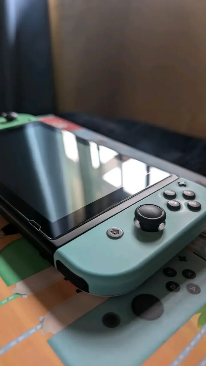 Nintendo Switch Animal Crossing NH Edition - 4