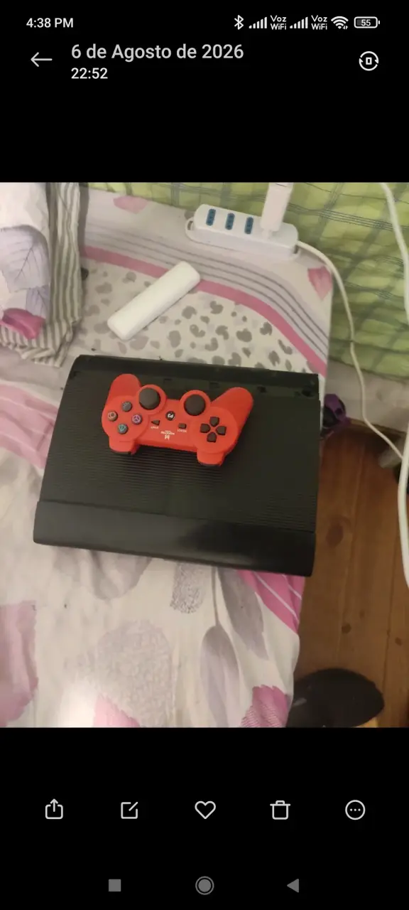 Consola PlayStation 3 con control rojo - 1