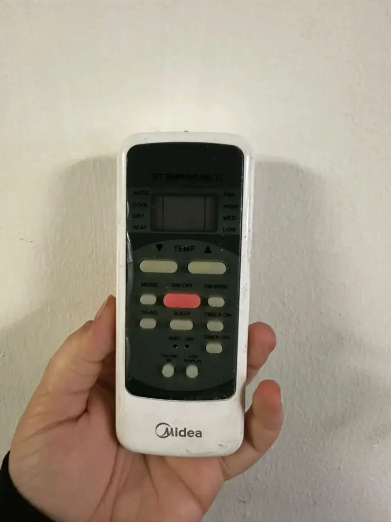 Aire acondicionado portátil Midea 12,000 BTU - 6