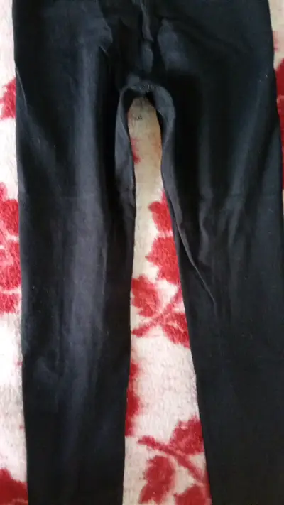 Pantalones negros ajustados para mujer - miniatura 2