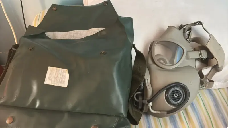Máscara antigás con bolsa de transporte - 1