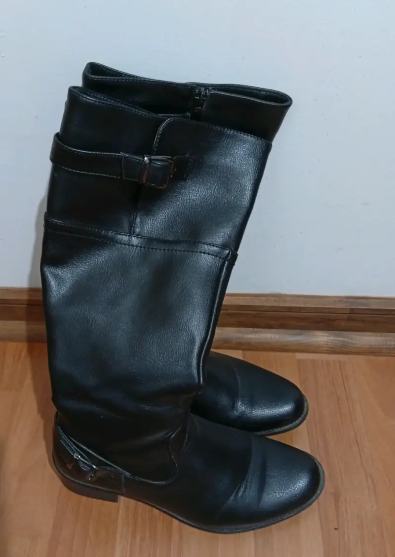 Botas negras de cuero para mujer con hebilla - 3