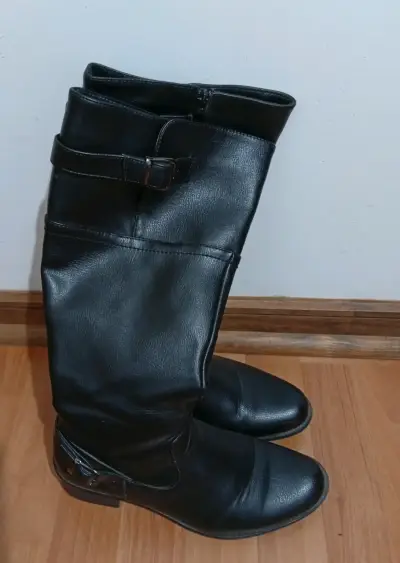 Botas negras de cuero para mujer con hebilla - miniatura 3
