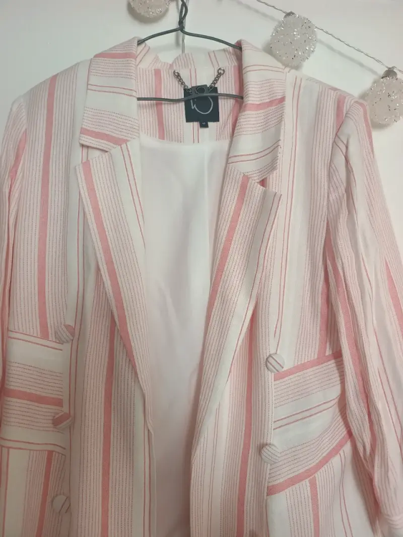 Blazer de rayas rosadas para mujer - 2