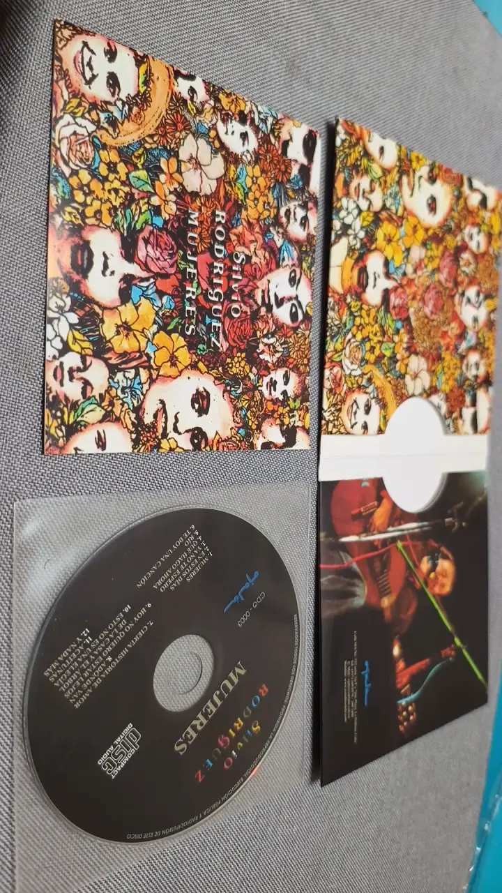 CD Silvio Rodríguez Mujeres - 3