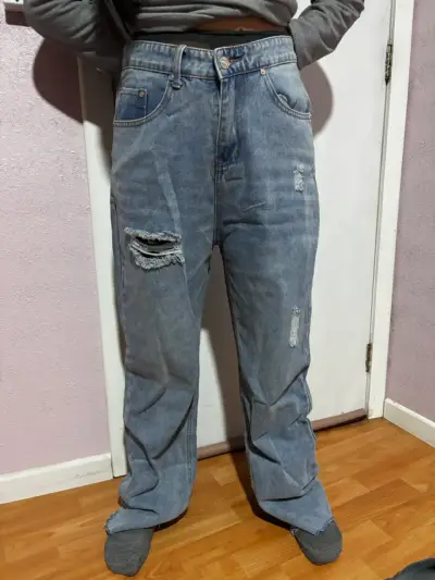 Jeans de mujer con diseños variados - miniatura 4