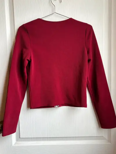 Chaqueta roja con cierre - miniatura 2