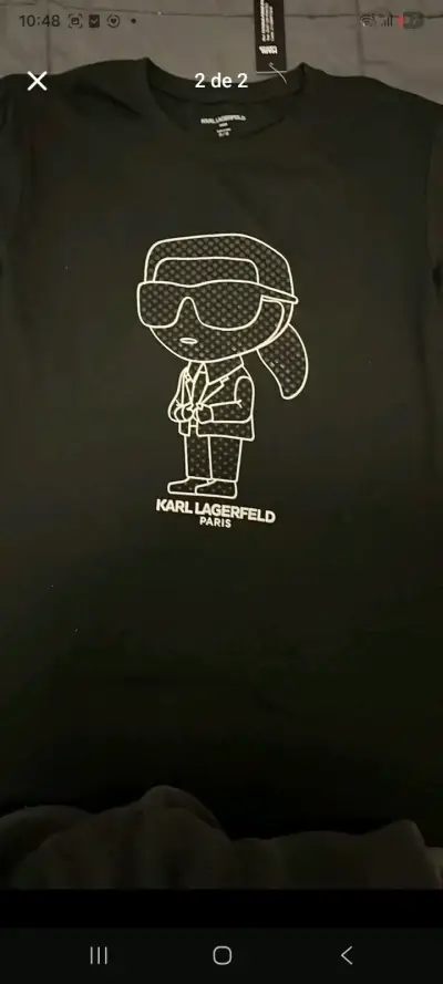 Polera negra Karl Lagerfeld con diseño gráfico - miniatura 2