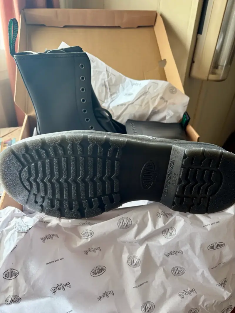 Botas Solovair negras originales talla 45 — nuevas - 3