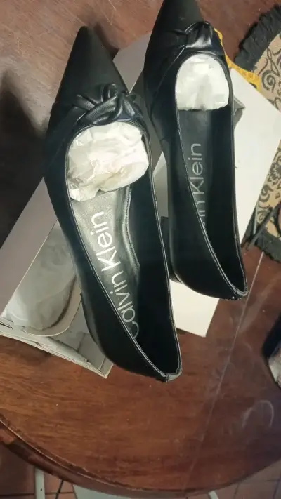 Zapatos de tacón negro Calvin Klein elegantes - miniatura 1