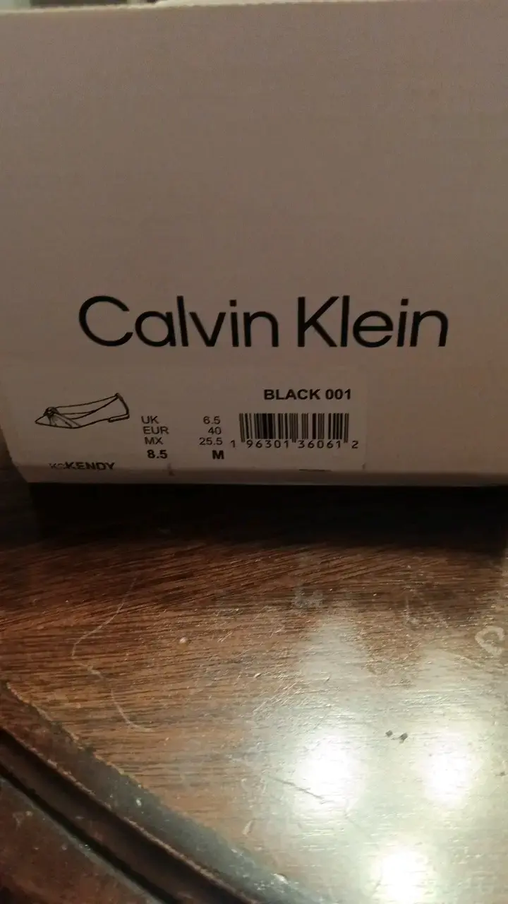 Zapatos de tacón negro Calvin Klein elegantes - 3