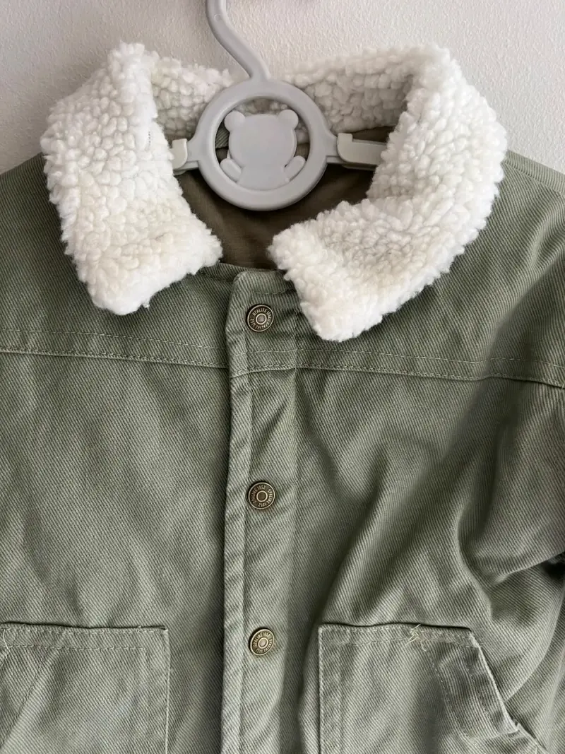 Chaqueta verde para niño con cuello de lana - 2