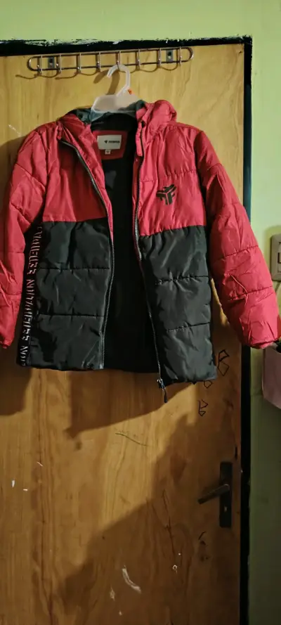 Chaqueta acolchada roja y negra Fermeto para hombre - miniatura 1