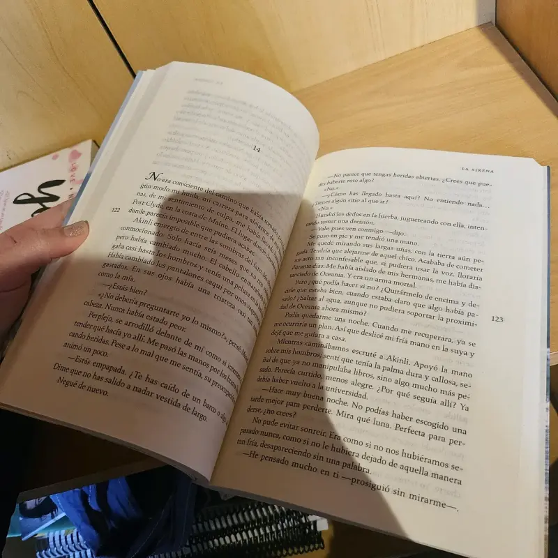 Libro 'La Sirena' de Kiera Cass en buen estado - 2