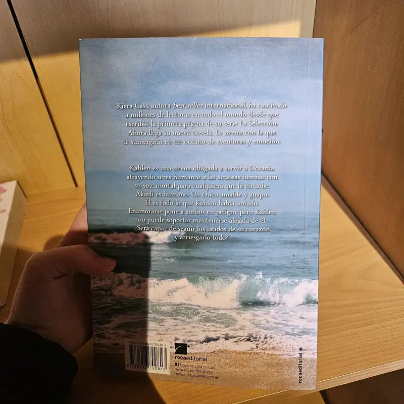 Libro 'La Sirena' de Kiera Cass en buen estado - 3