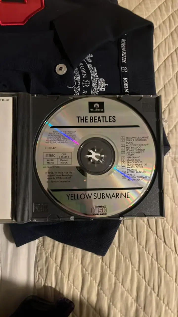CD The Beatles Yellow Submarine en buen estado - 3