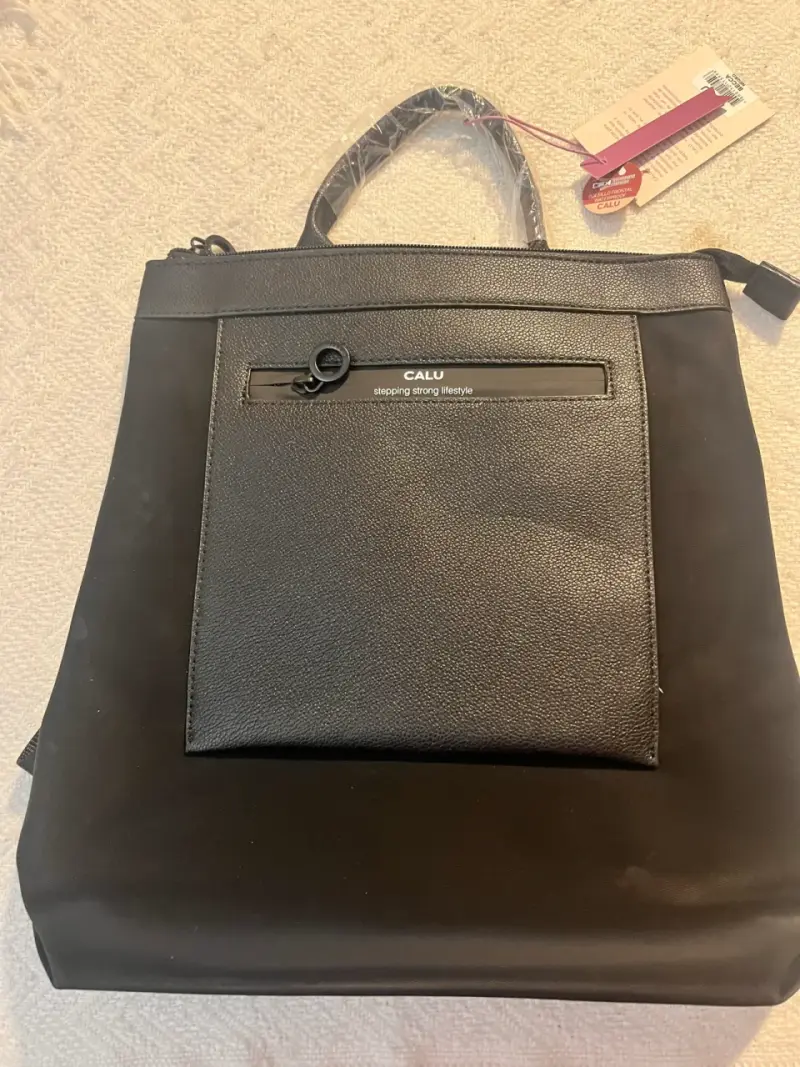 Mochila negra de cuero sintético con asas - 2