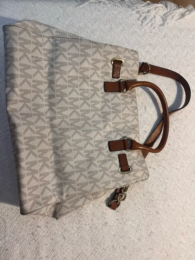 Bolso Michael Kors beige con asas de cuero - 3