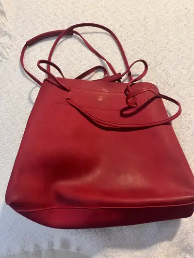 Bolso tote rojo de cuero sintético - miniatura 1