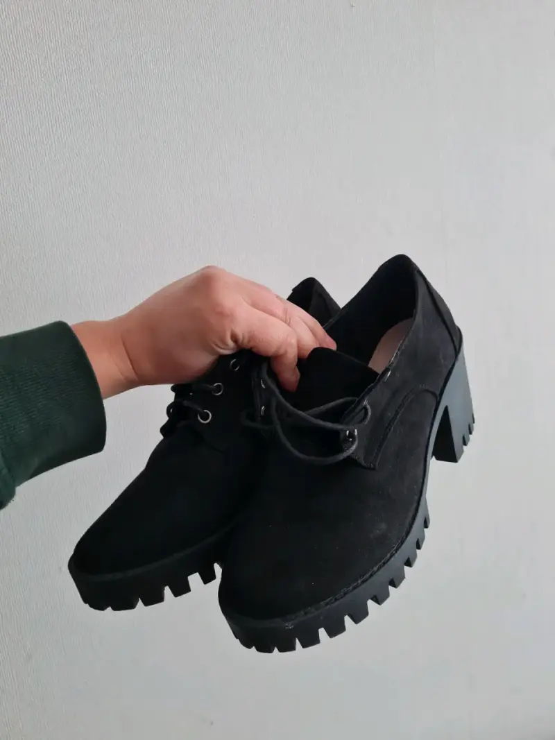 Zapatos de tacón grueso negros para mujer - 3