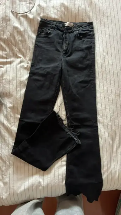 Jeans negros de tiro alto Zara - miniatura 1