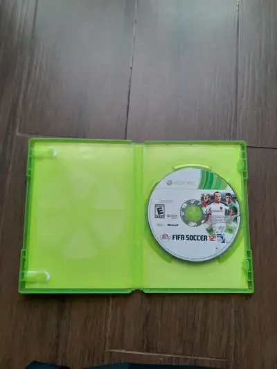Juego FIFA Soccer 12 para Xbox 360 - miniatura 3