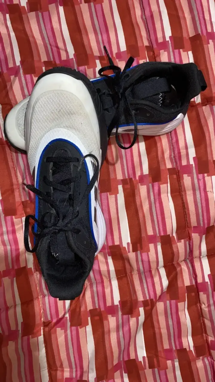 Zapatillas deportivas blancas y negras para hombre - 2