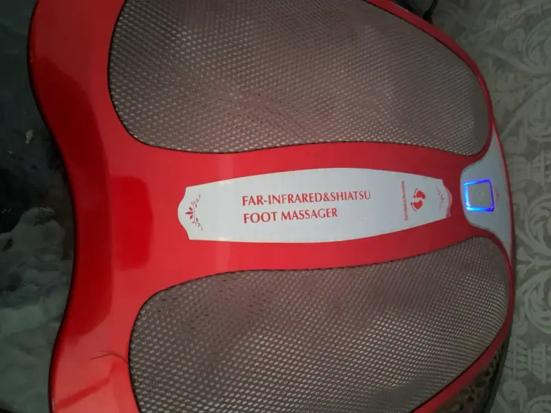 Masajeador de pies infrarrojo y shiatsu rojo - 4