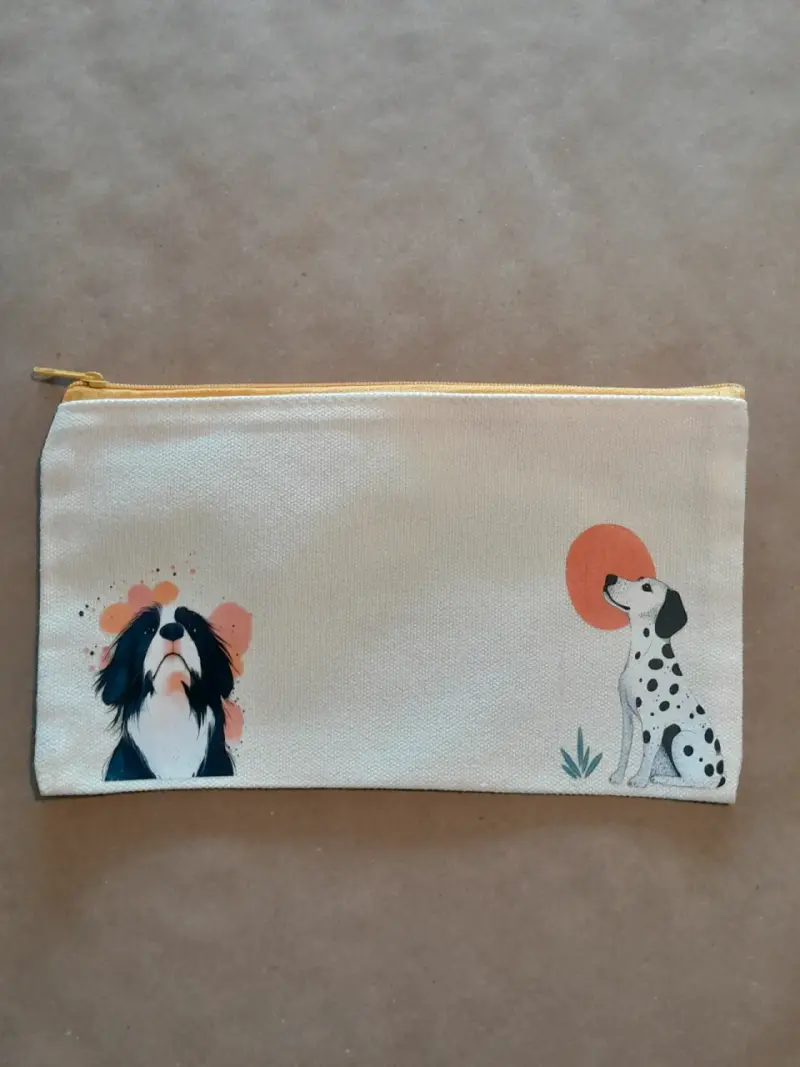 Estuche de tela con diseño de perros y flores - 5