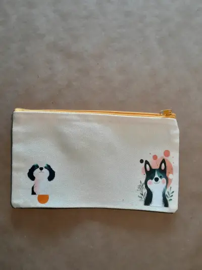 Estuche de Tela con Diseño de Perros - miniatura 1