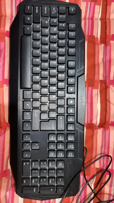 Teclado gamer retroiluminado USB - miniatura 3