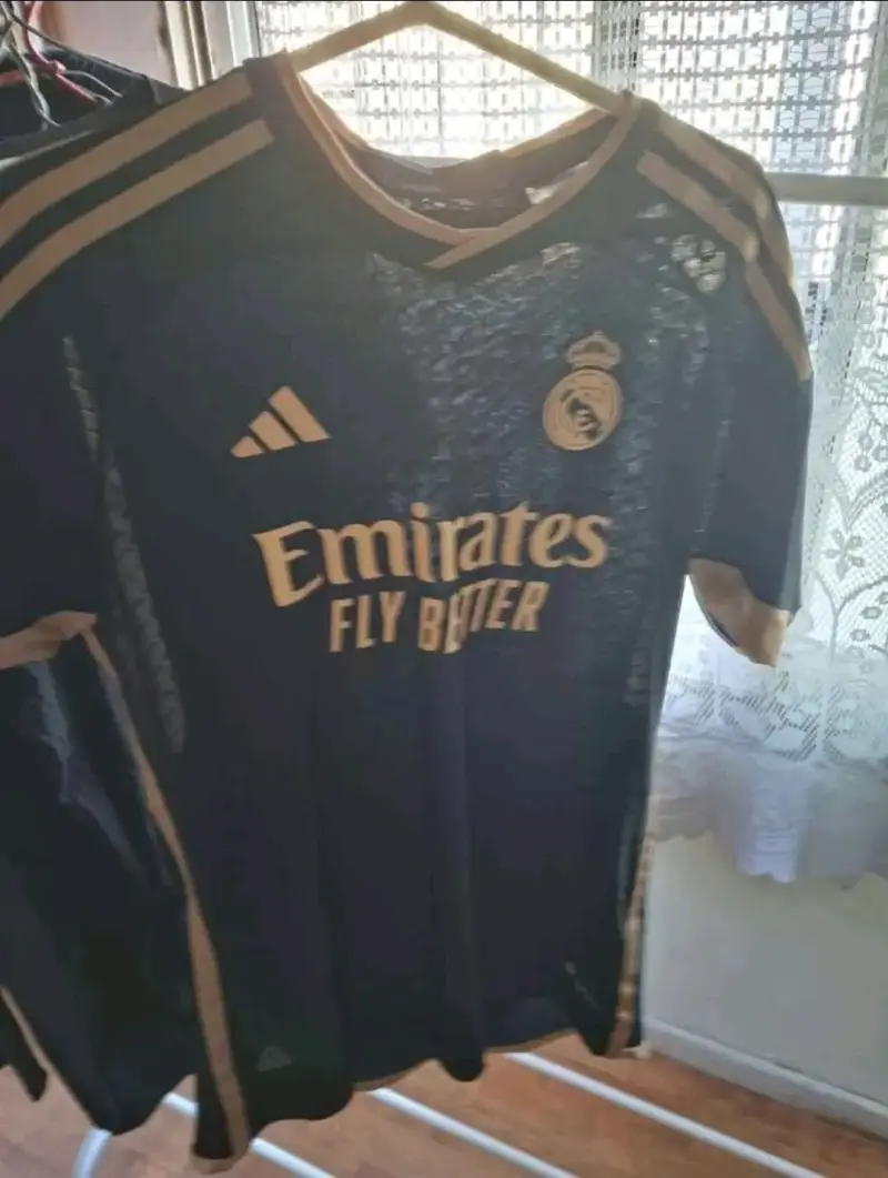 Camiseta Real Madrid talla L