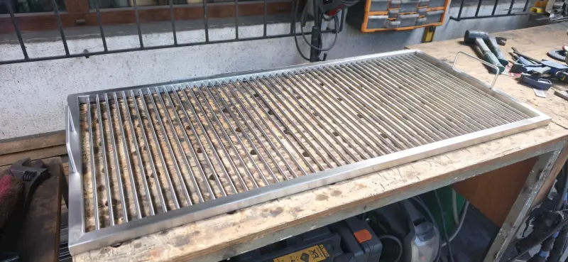 Parrilla de acero inoxidable Metalmont ajustable - 5