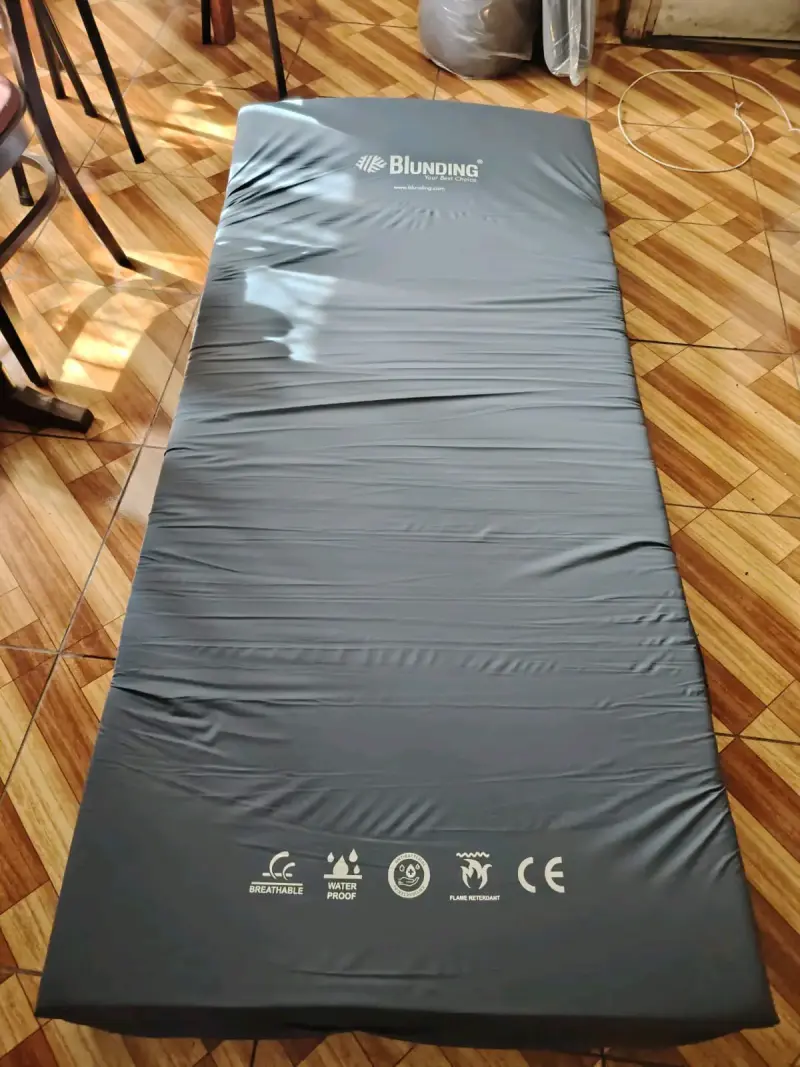 Colchón impermeable Blunding para camping