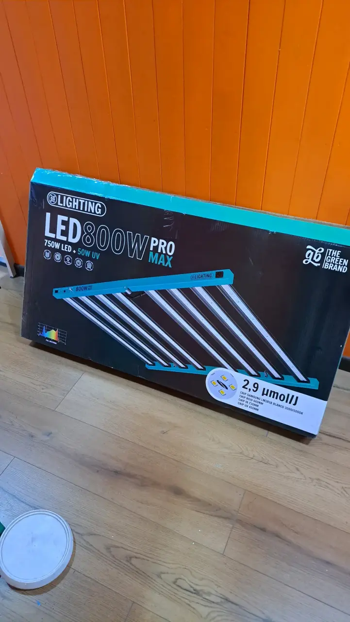 Luz LED 800W Pro Max para cultivo - 1