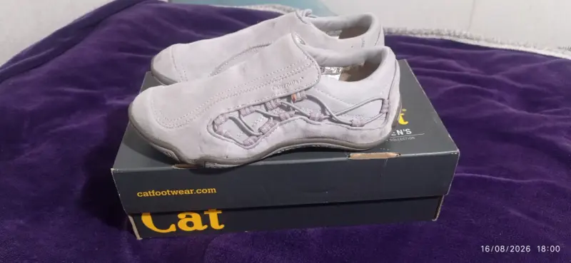 Zapatillas de mujer Caterpillar grises - 1