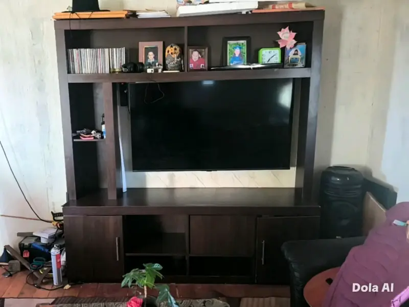 Mueble de Entretenimiento de Madera Oscura