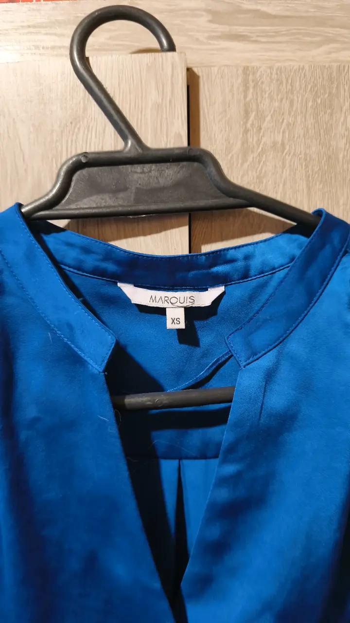 Blusa sin mangas azul marca Marquis talla XS - 2
