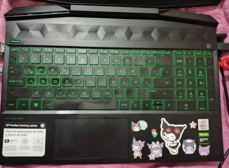 HP Pavilion Gaming 15 RTX 1650 i7-10750H 500GB SSD - 2