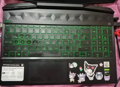 HP Pavilion Gaming 15 RTX 1650 i7-10750H 500GB SSD - miniatura 2