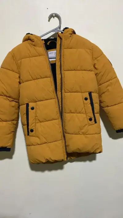Chaqueta acolchada amarilla para niño - miniatura 1