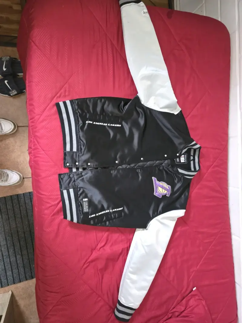Chaqueta Varsity Lakers Negra y Blanca - 3