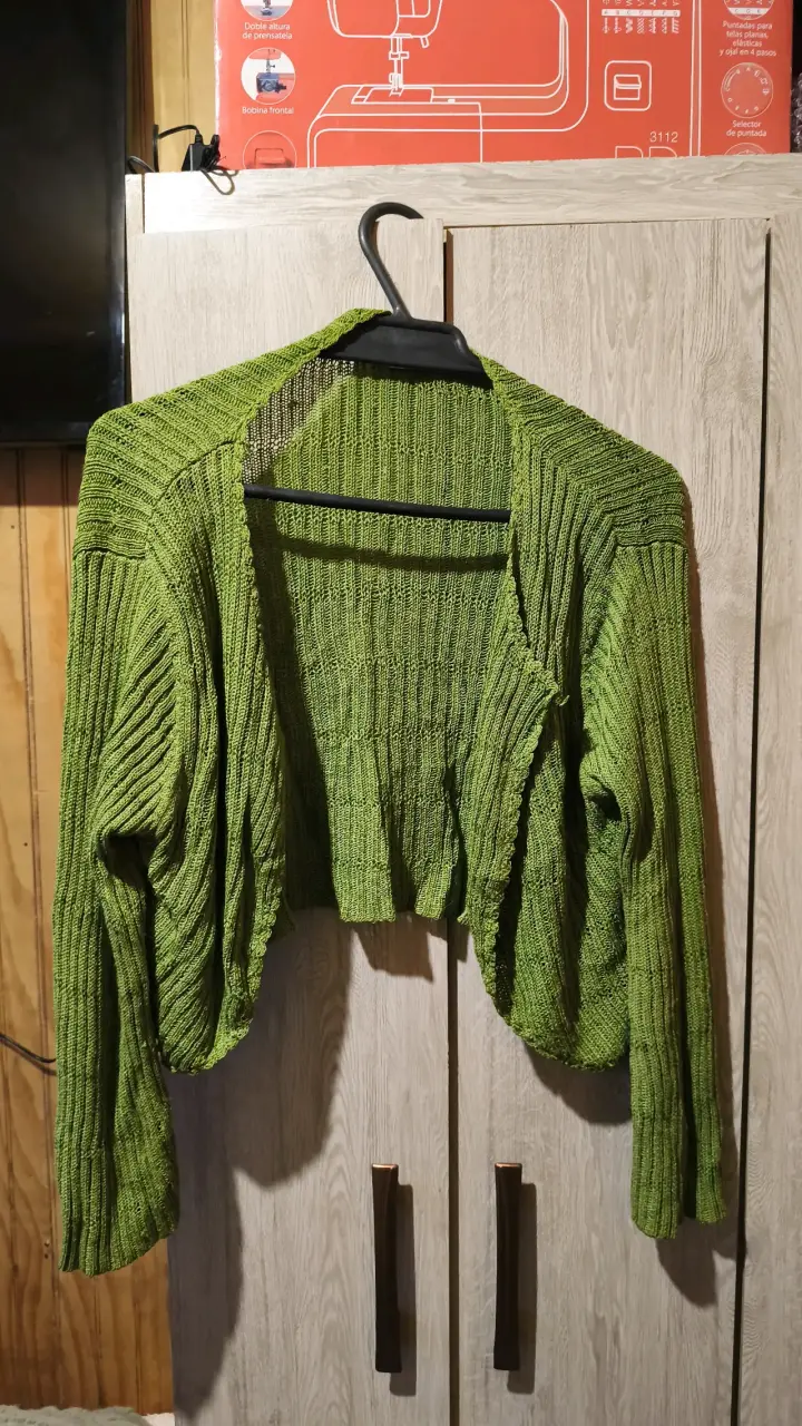 Chaleco abierto verde tejido para mujer