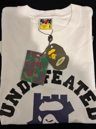 Polera Blanca BAPE Undefeated Estilo Urbano - miniatura 1