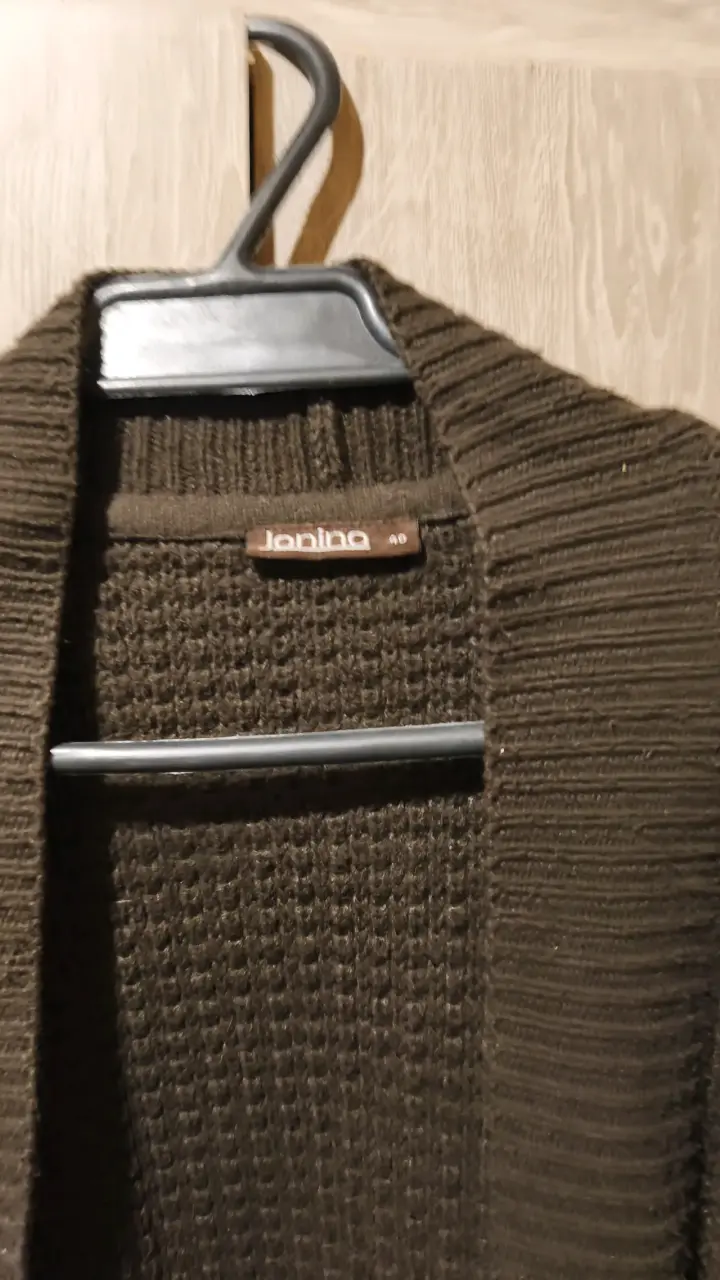Cardigan de punto marrón Janina - 2