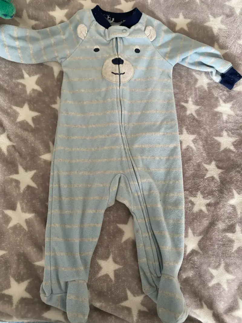Pijama enterito de bebé con diseño de oso