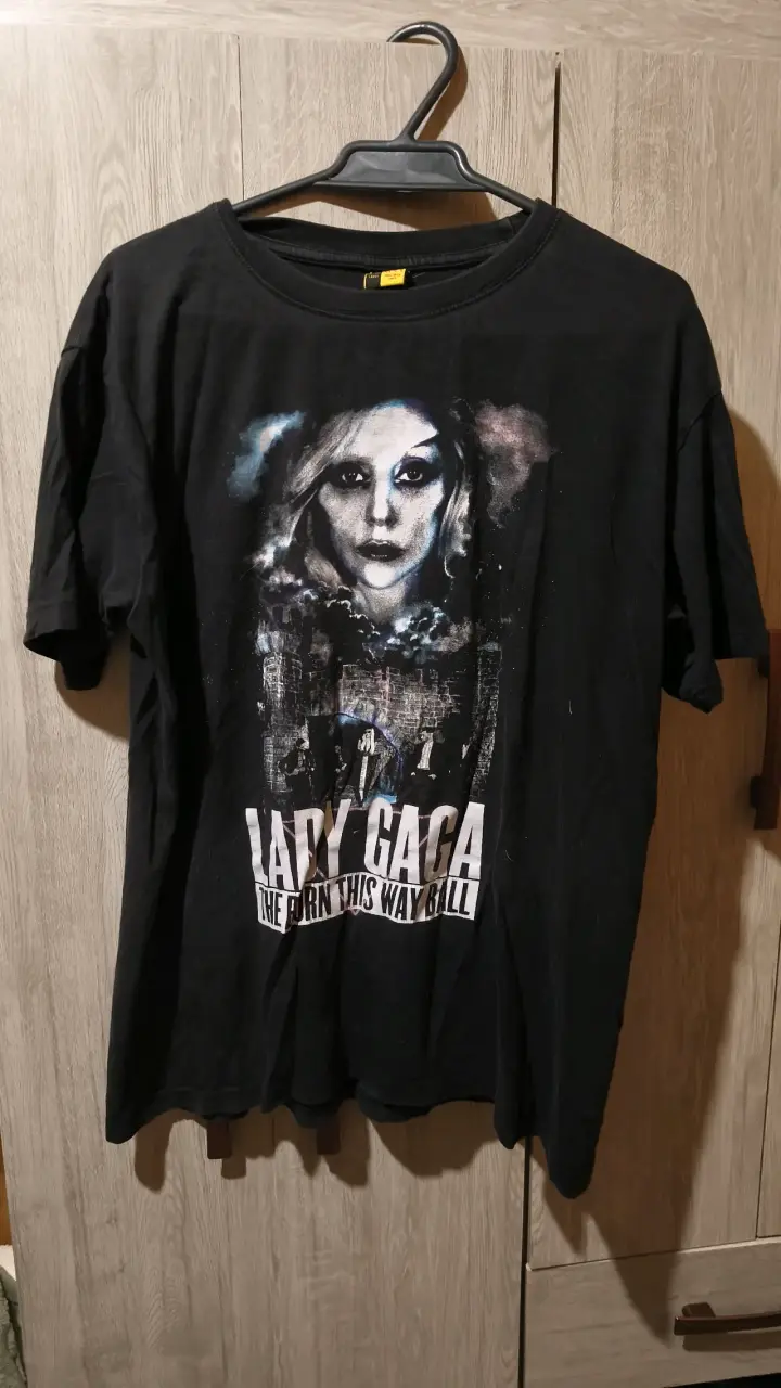 Polera negra Lady Gaga Born This Way - 1