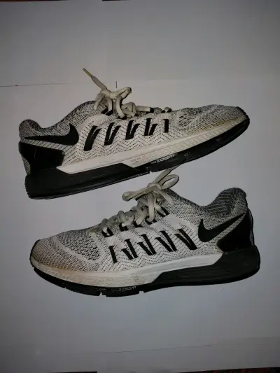 Zapatillas deportivas Nike grises - miniatura 1