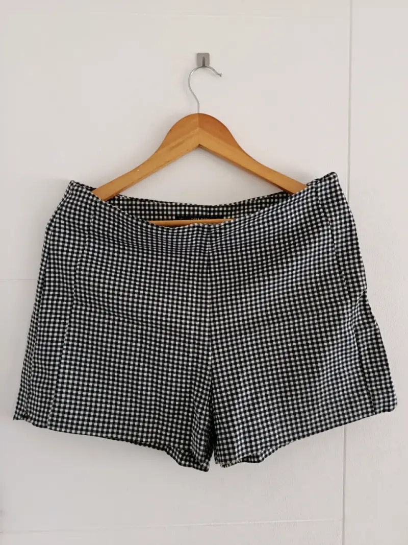 Shorts a cuadros blanco y negro Zara Basic - 1